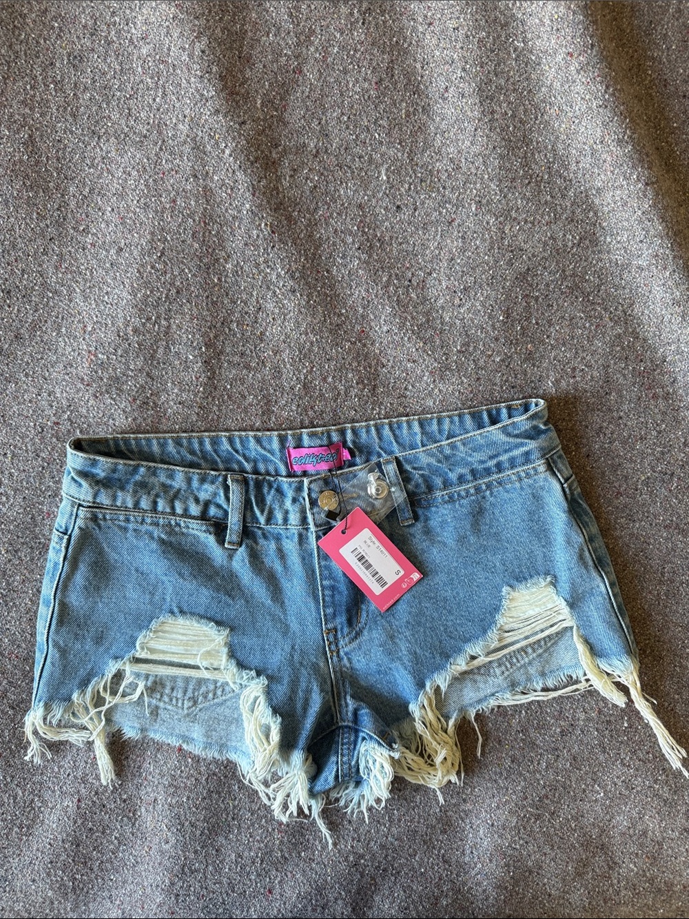 NWT - Edikted Low Rise Distressed Micro Denim Blue Shorts (Size Small)